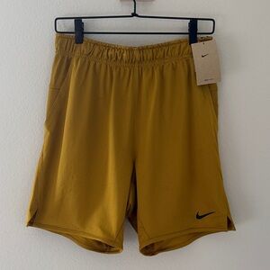 NWT Nike Men's Golden Yellow Athletic Shorts Nike Totality‎ Size Small